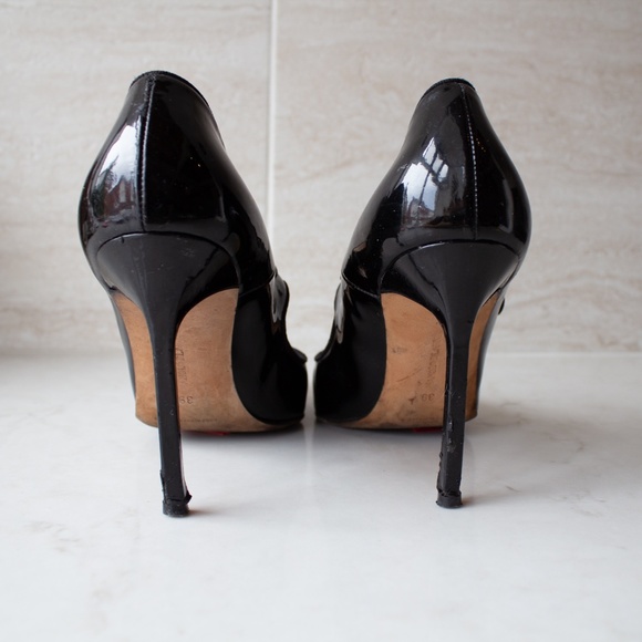 Manolo Blahnik Patent Black and Silver Mary Janes - Picture 2 of 4